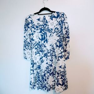 Brooks Brothers white and blue floral printed dress with lining.  Size 2